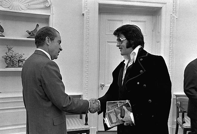 R.M. Nixon & Elvis.jpg